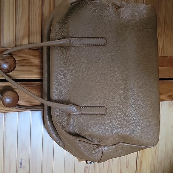 Coccinelle leather bag in camel. - Picture 3 of 8